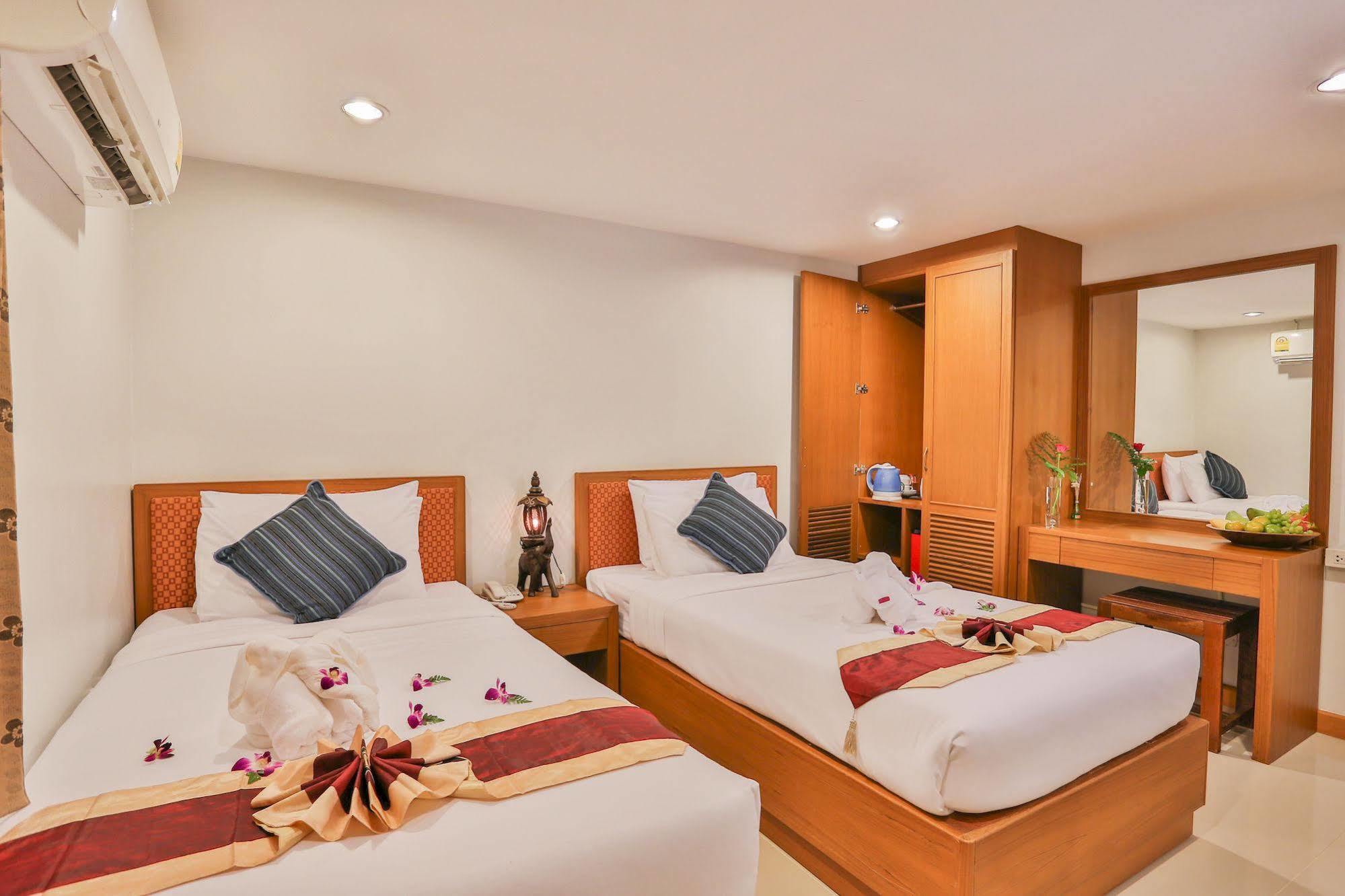 Hip Yaya Residences Patong Экстерьер фото